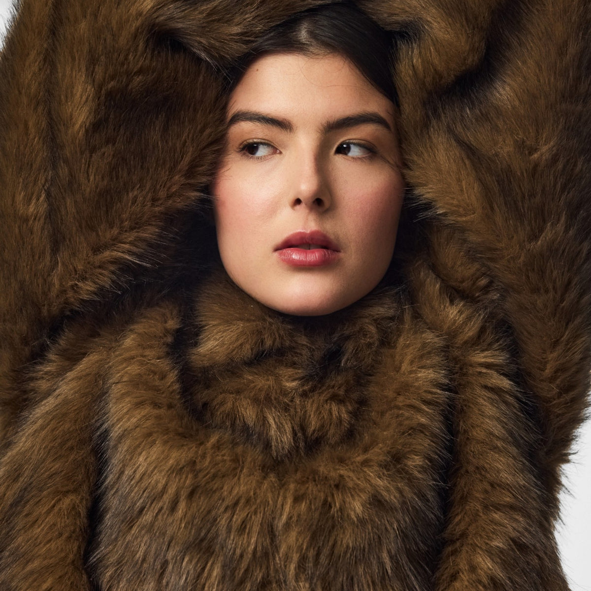 JILLA SHORT FLUFFY JACKET
