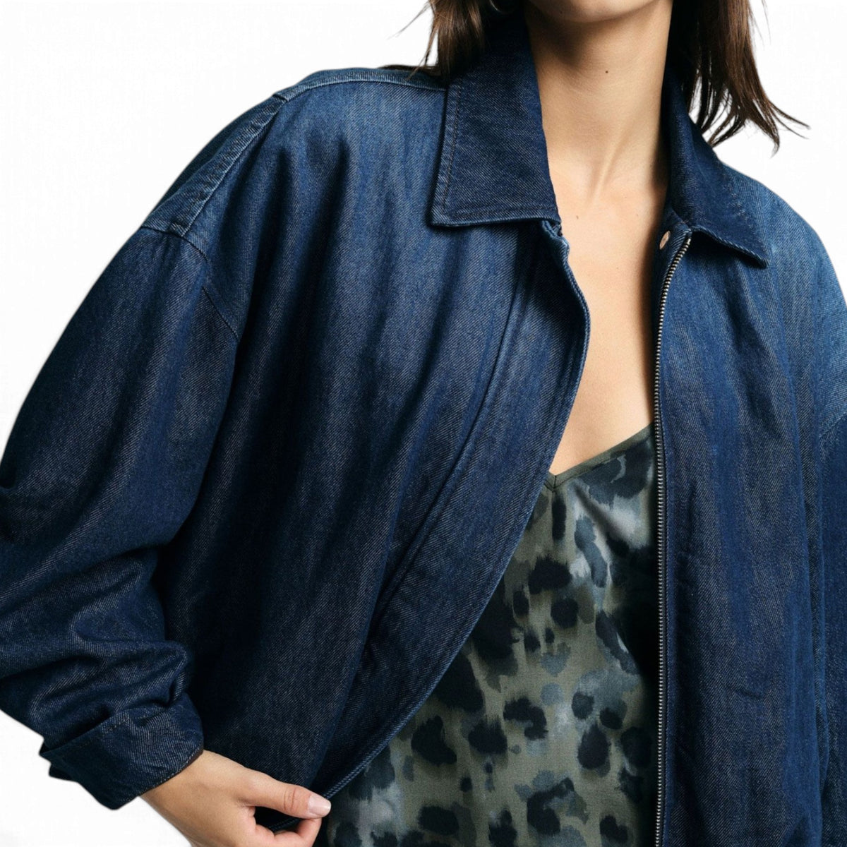 DENIM JACKET CORTA CON ZIP MANICHE AMPIE