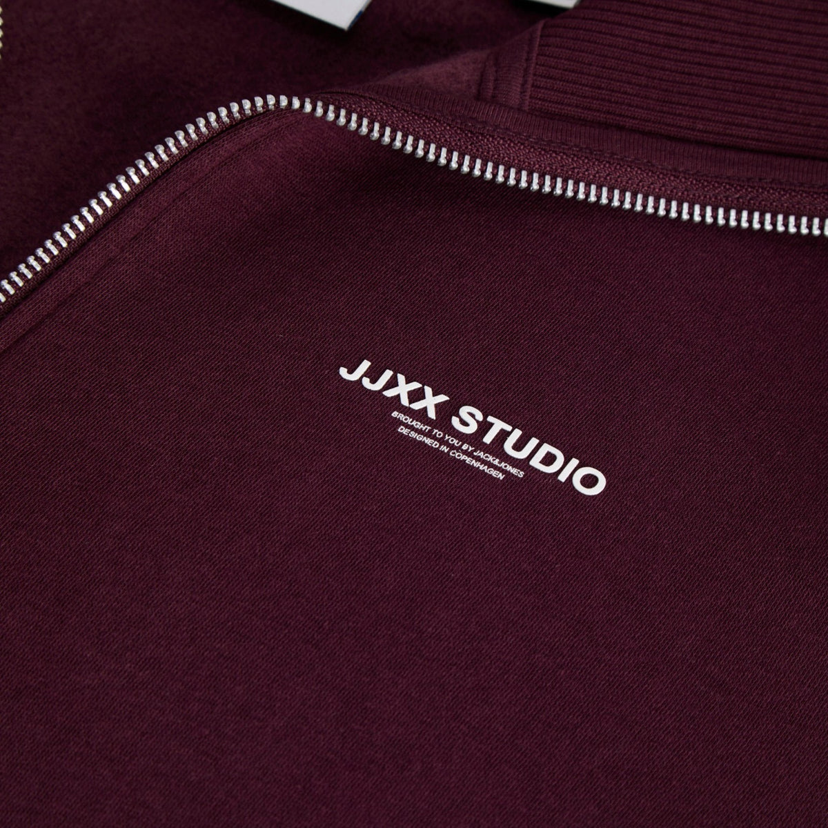STUDIO VESTERBRO FLAT KNIT ZIP SWEATER
