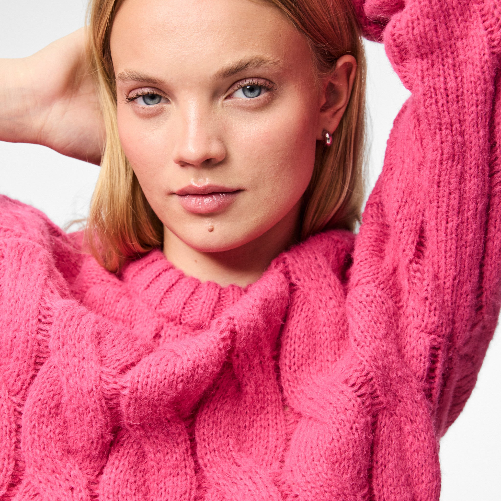 PCJIA O-NECK KNIT