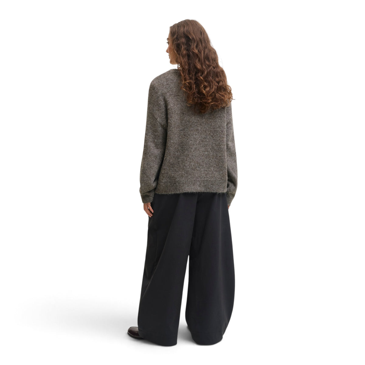 LOU CREW NECK KNIT