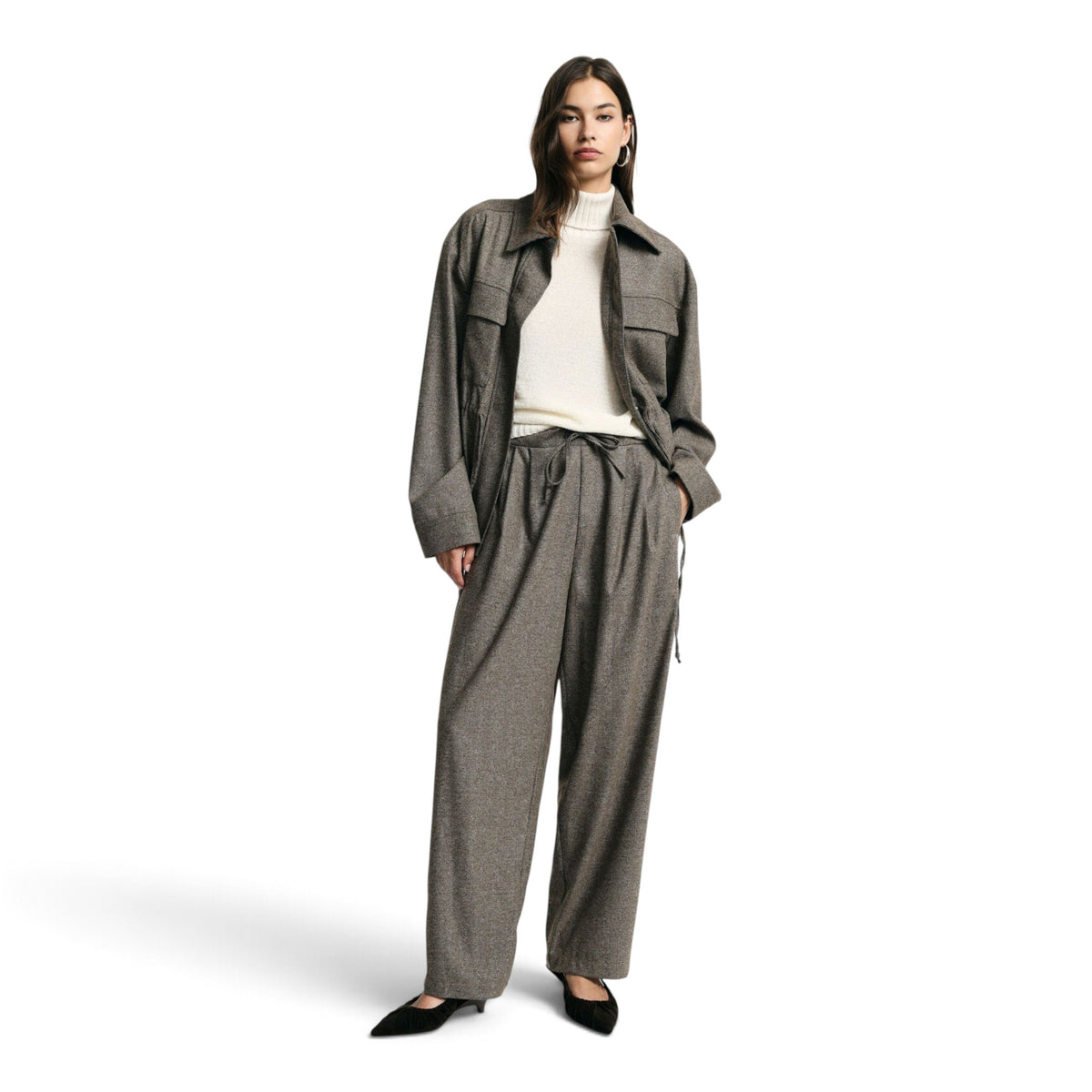 PANTALONI PALAZZO CON PINCES E CINTURA REGOLABILE