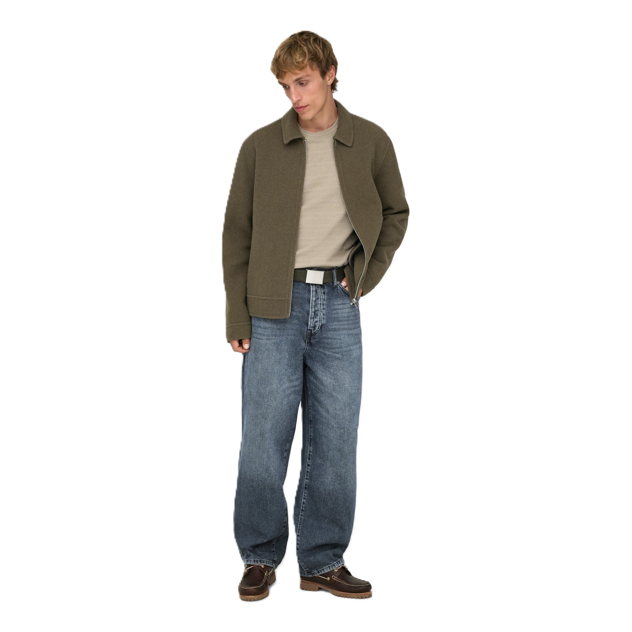 FADE LOOSE JEANS
