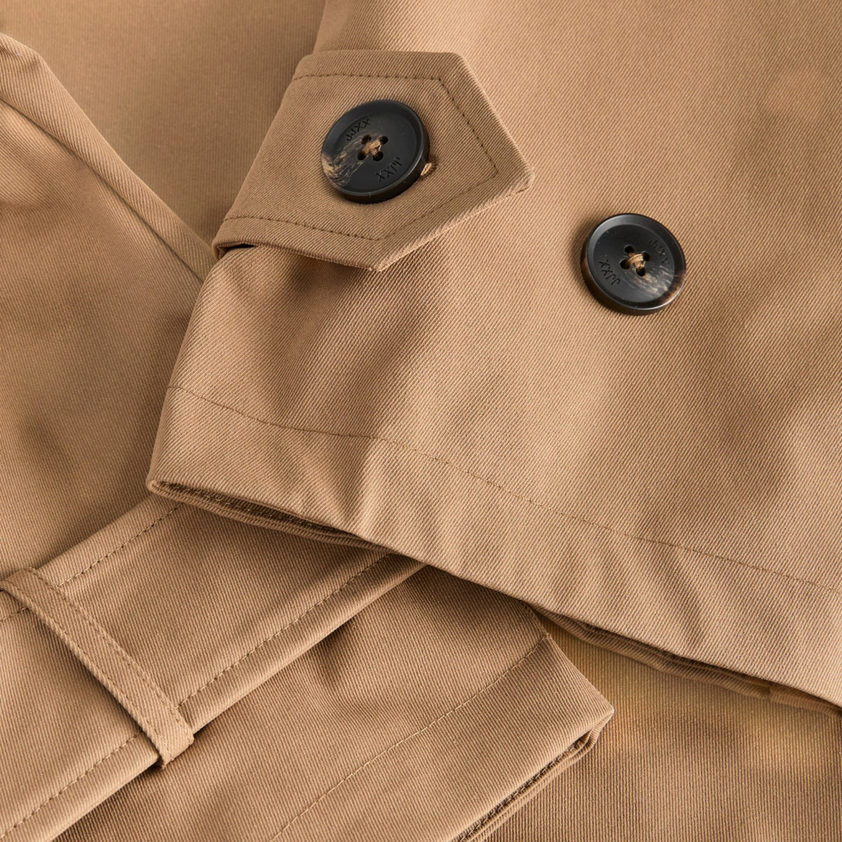 ADORA COAT