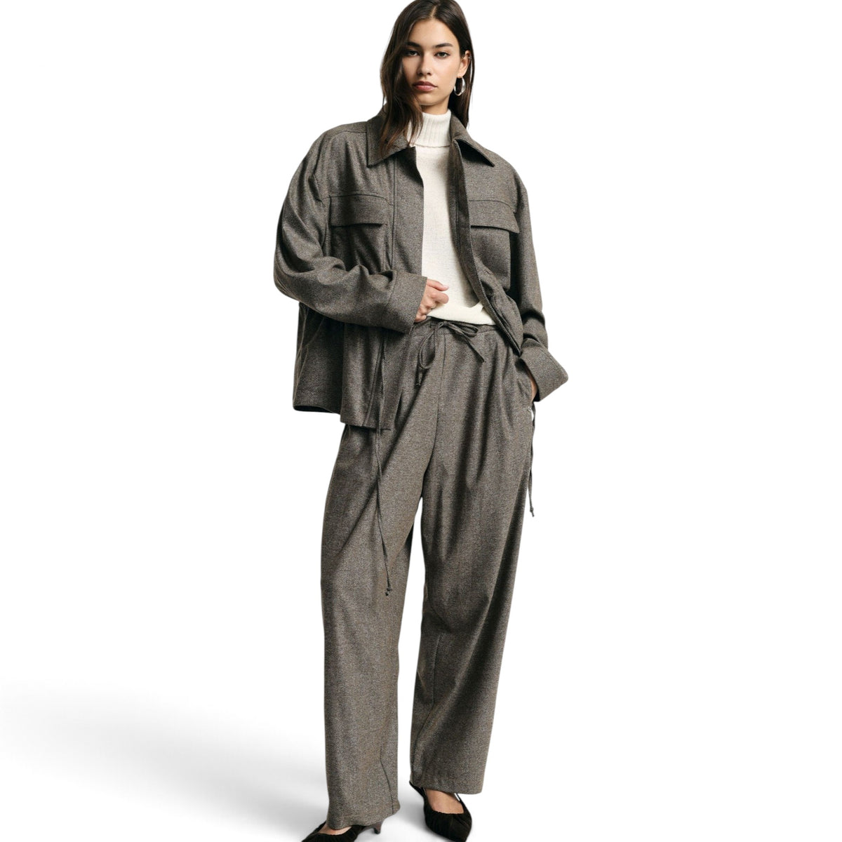PANTALONI PALAZZO CON PINCES E CINTURA REGOLABILE