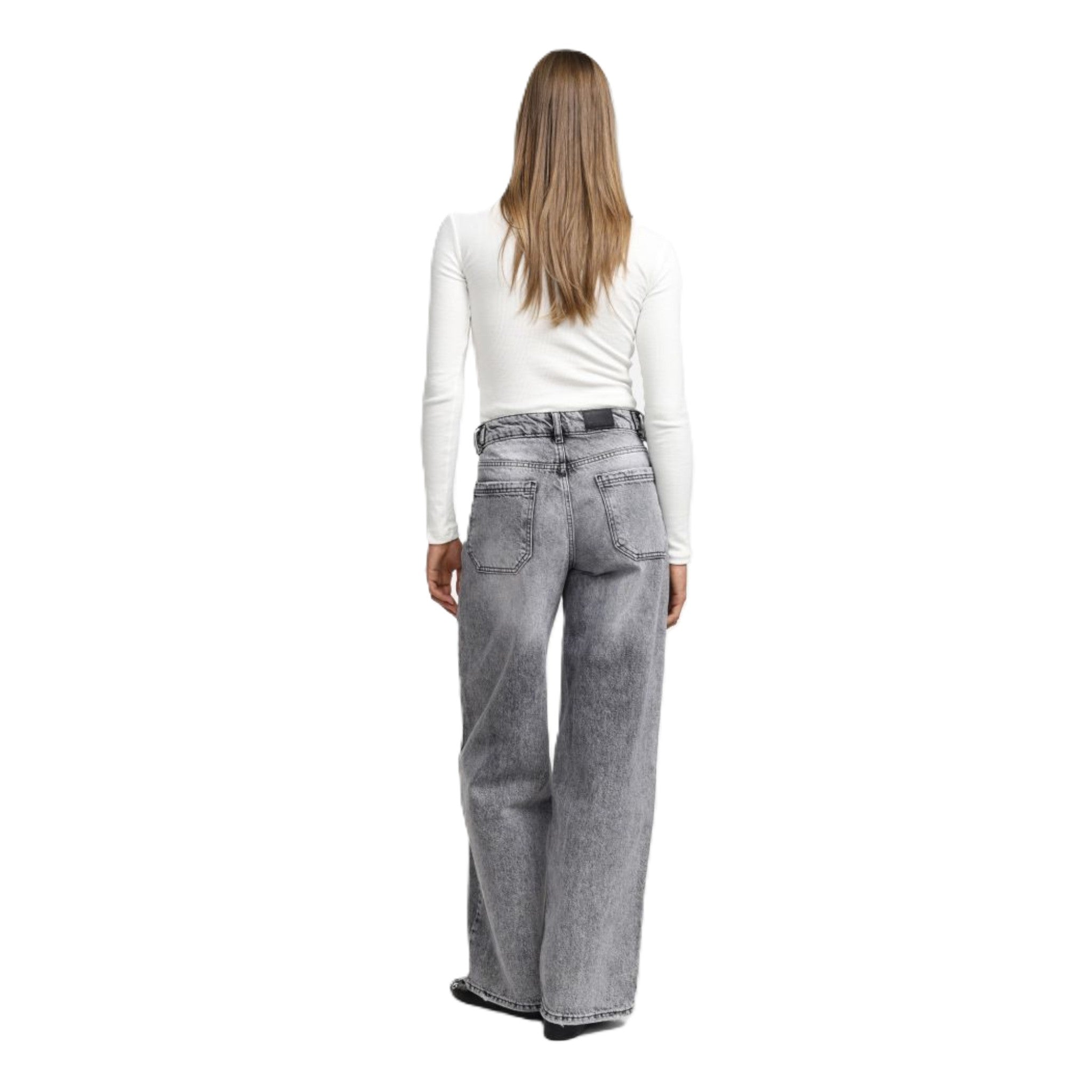 JEANS A GAMBA LARGA CON VITA ALTA