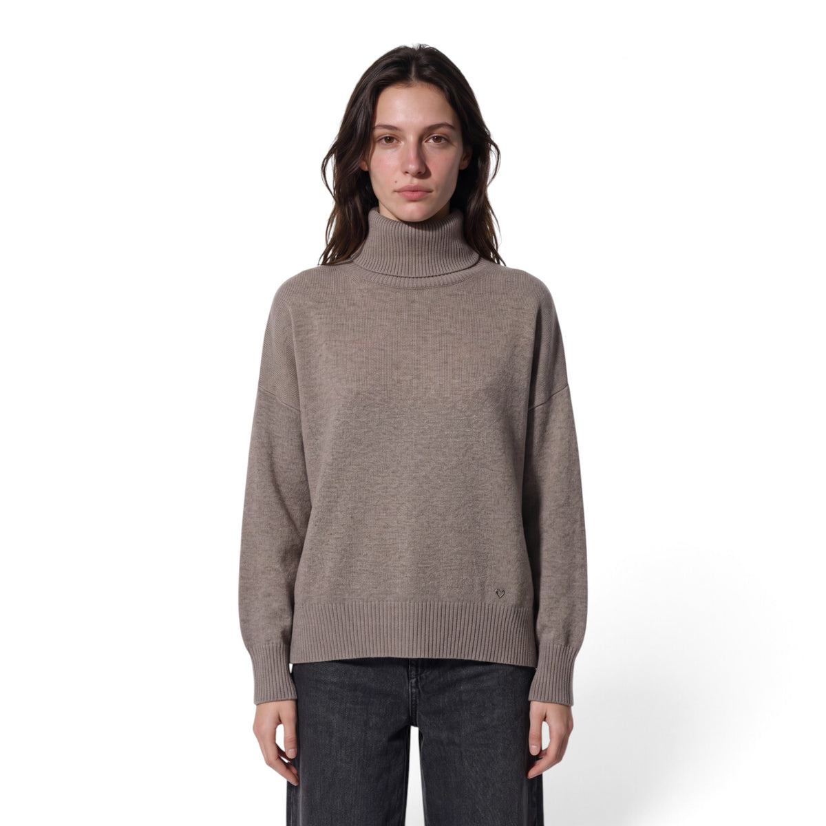 MAGLIA TURTLENECK CON COLLO ALTO E POLSINI AMPI