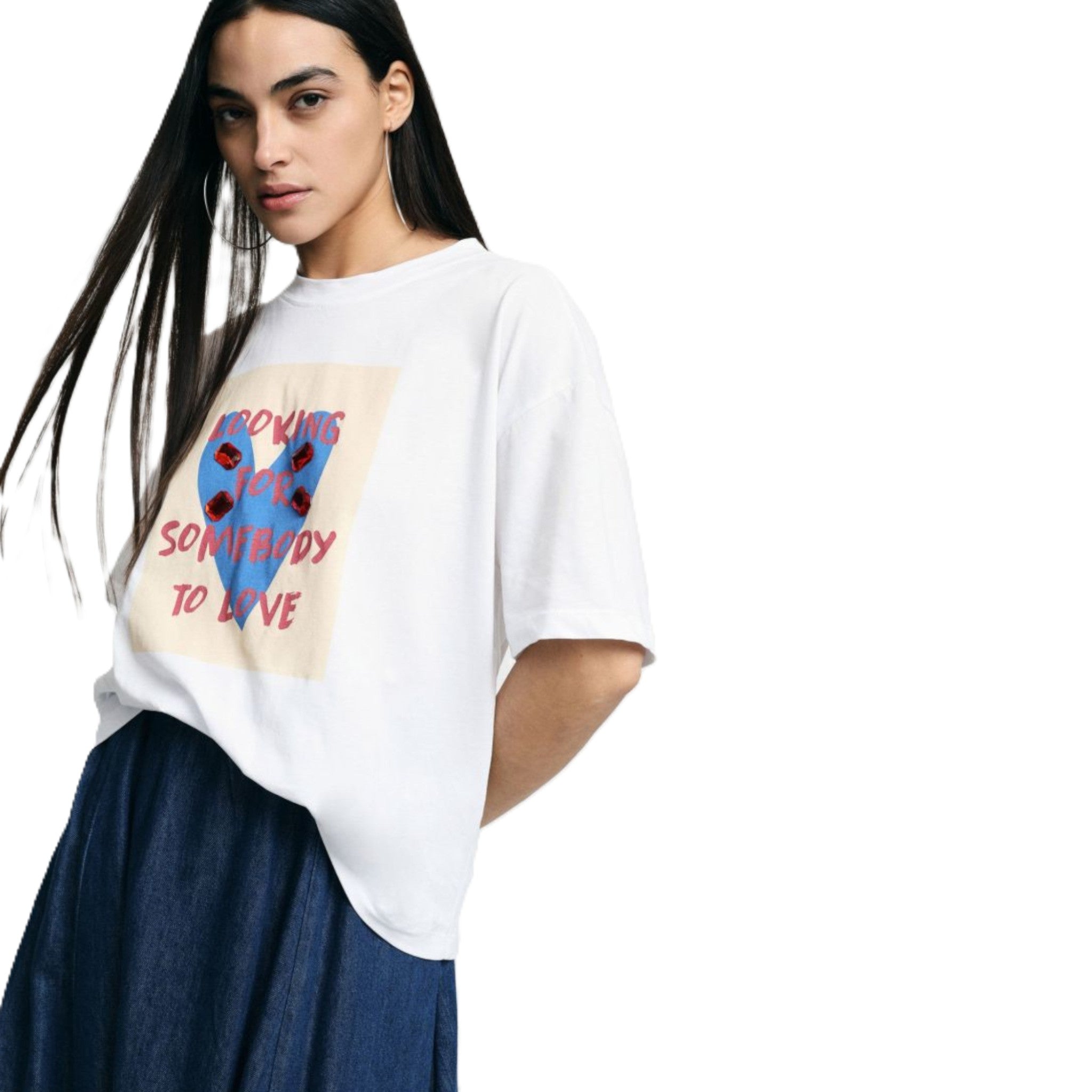 T-SHIRT CON STAMPA E APPLICAZIONI