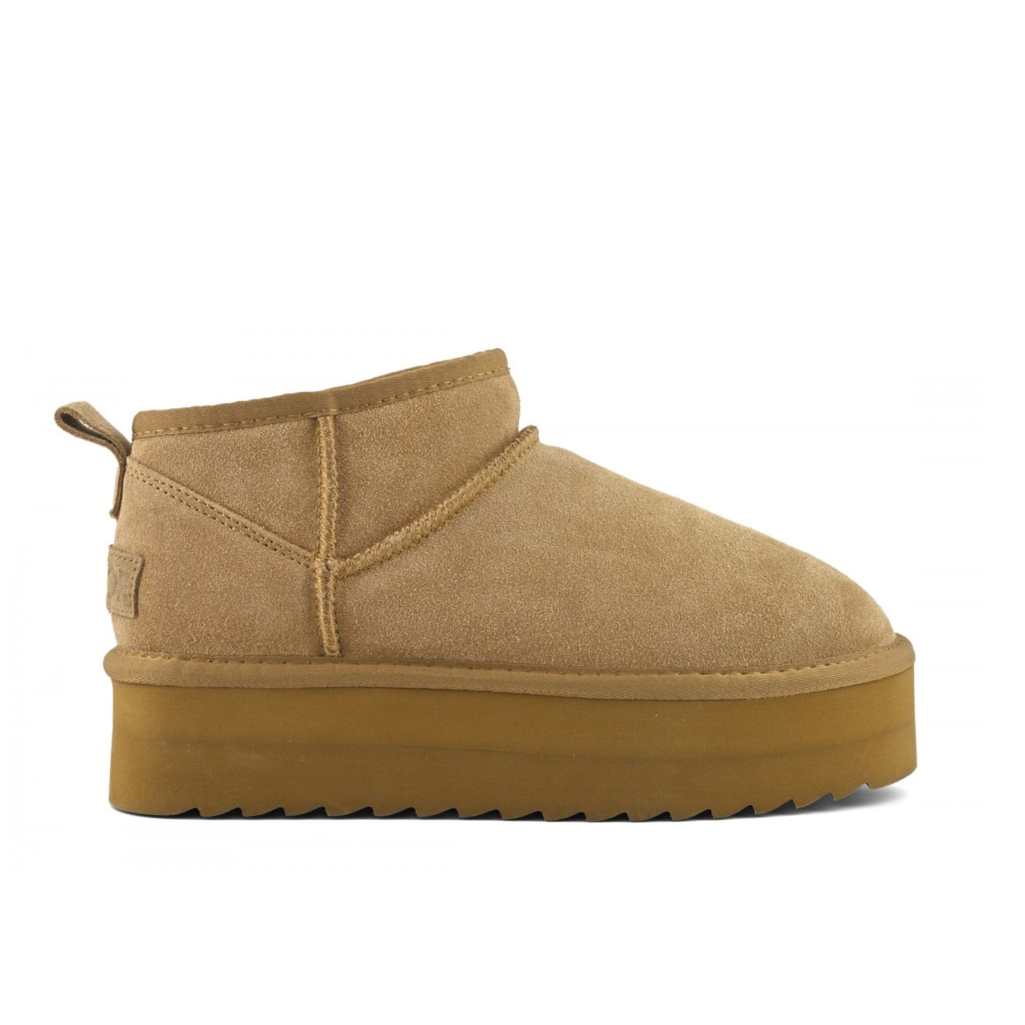 STIVALE INVERNALE CON SUOLA PLATFORM IN PELLE SCAMOSCIATA