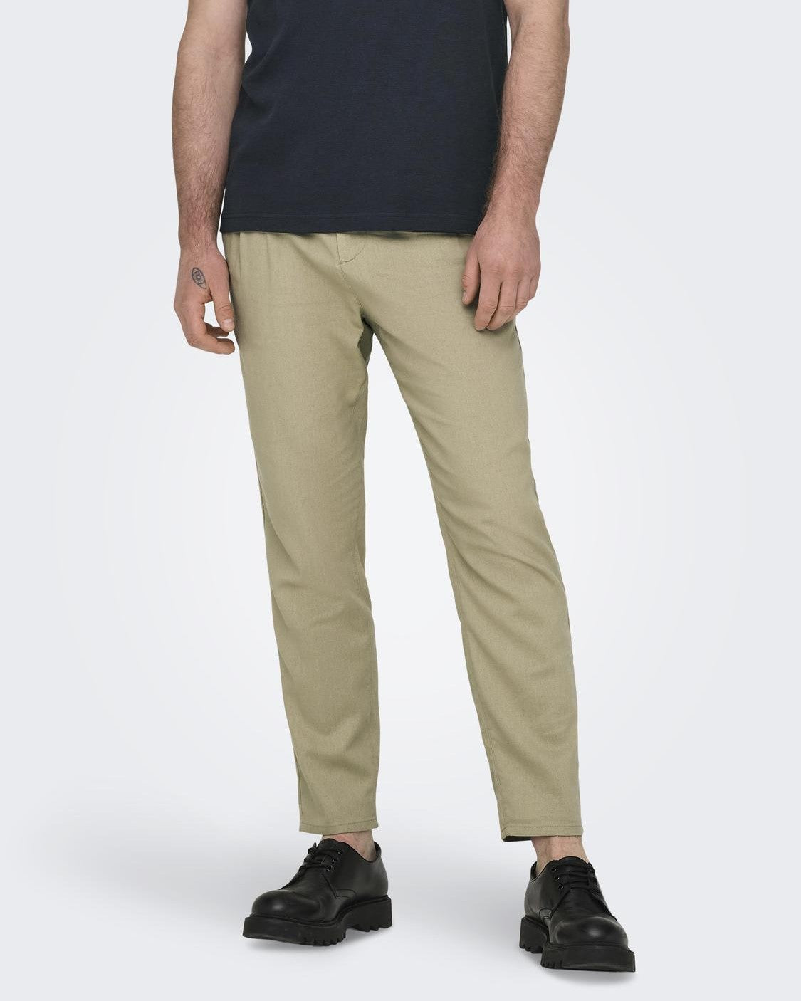 PANTALONI IN LINO