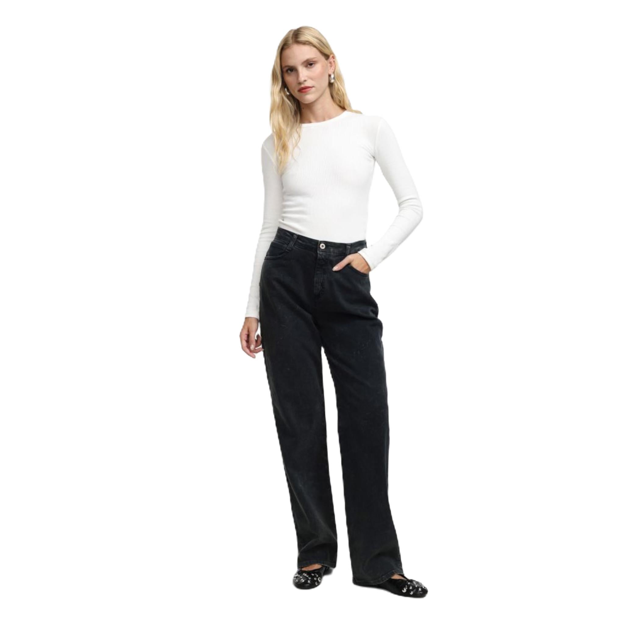 JEANS DRITTI CON VITA ALTA