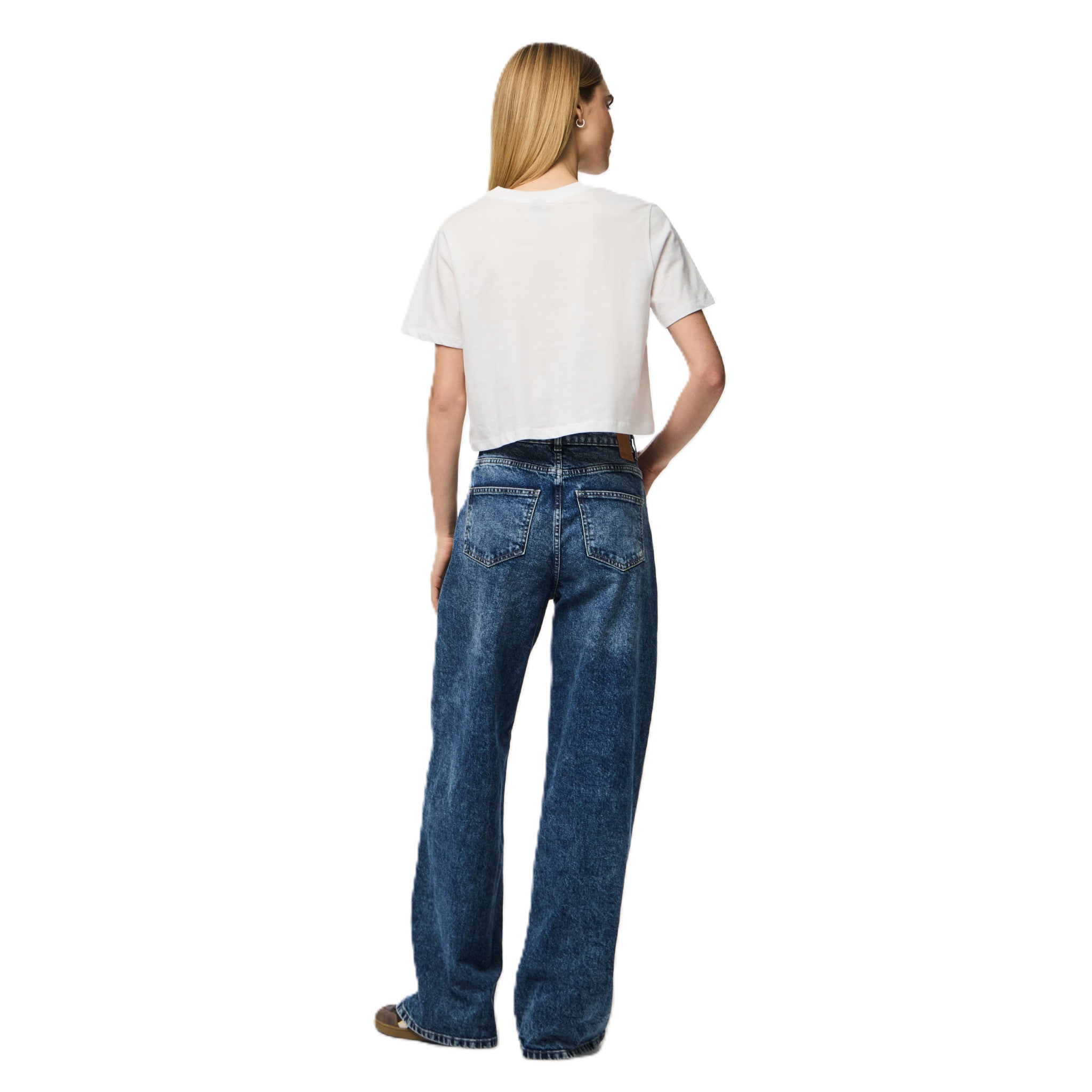 SARA SHORT TEE